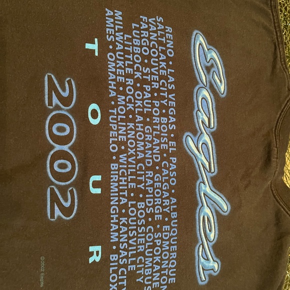 Vintage Eagles 2002 Black Graphic Concert T-Shirt - Picture 5 of 6
